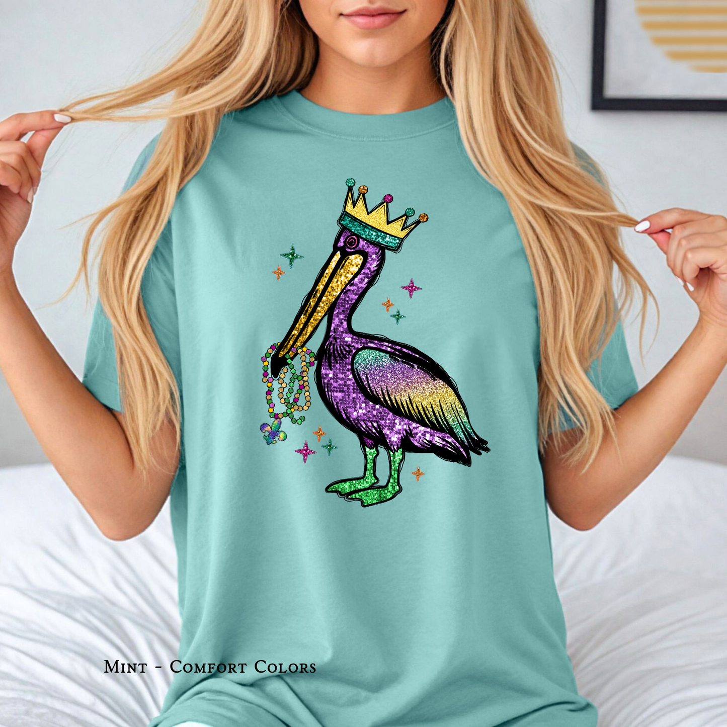 Faux Glitter Pelican | Mardi Gras | Carnival Season | Short Sleeve Tees