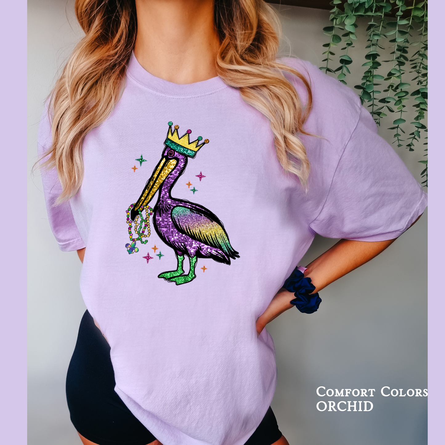 Faux Glitter Pelican | Mardi Gras | Carnival Season | Short Sleeve Tees